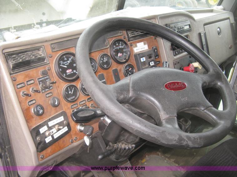 image for item K2929 2008 Peterbilt 340 dump truck