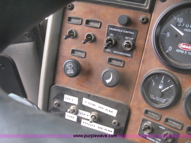 image for item K2929 2008 Peterbilt 340 dump truck