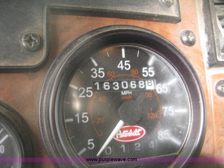 image for item K2929 2008 Peterbilt 340 dump truck