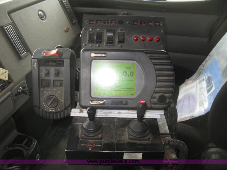 image for item K2929 2008 Peterbilt 340 dump truck