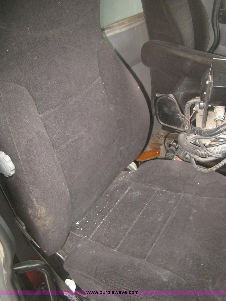 image for item K2929 2008 Peterbilt 340 dump truck