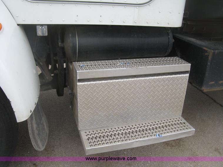 image for item K2929 2008 Peterbilt 340 dump truck