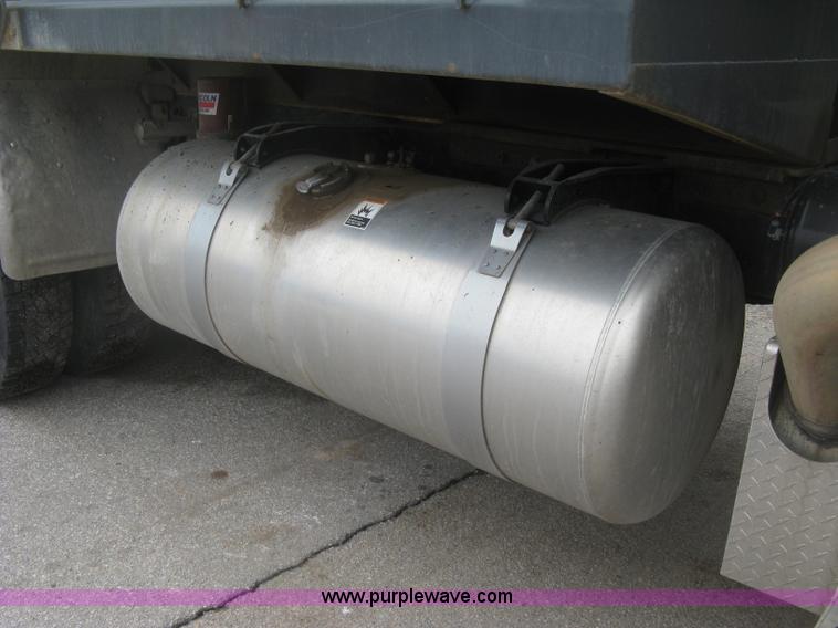 image for item K2929 2008 Peterbilt 340 dump truck