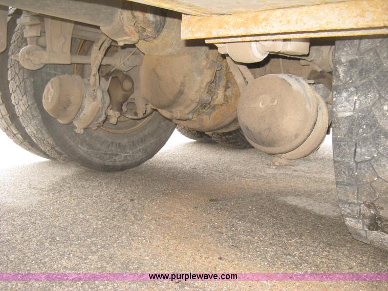 image for item K2929 2008 Peterbilt 340 dump truck