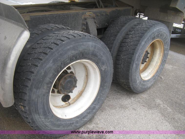 image for item K2929 2008 Peterbilt 340 dump truck