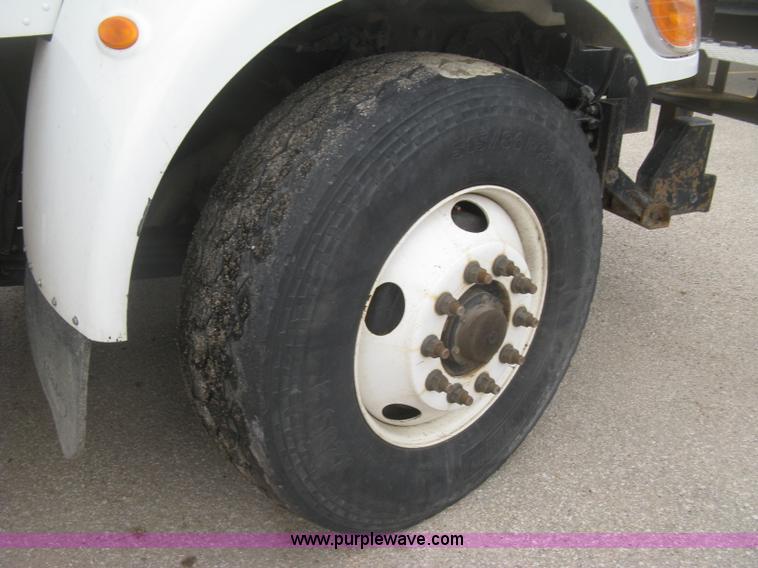 image for item K2929 2008 Peterbilt 340 dump truck