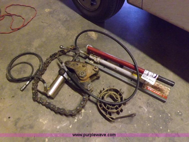 image for item K3014 Wheeler Rex 3890 hydraulic pipe cutter