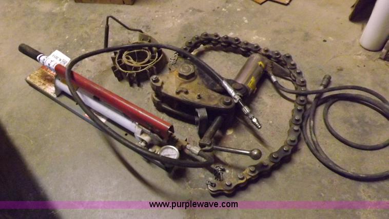 image for item K3014 Wheeler Rex 3890 hydraulic pipe cutter