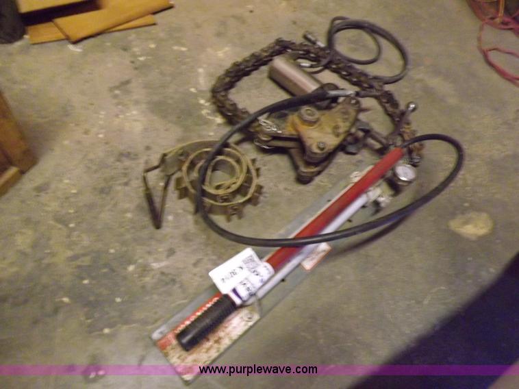 image for item K3014 Wheeler Rex 3890 hydraulic pipe cutter