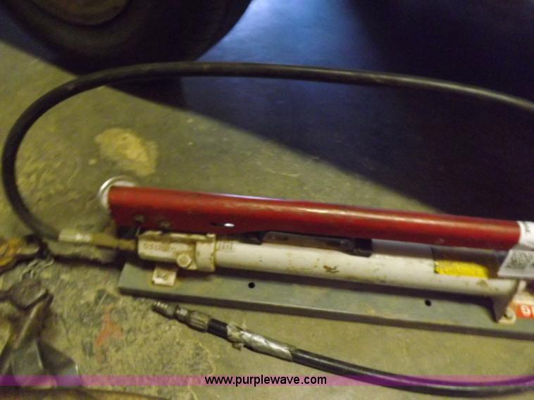 image for item K3014 Wheeler Rex 3890 hydraulic pipe cutter