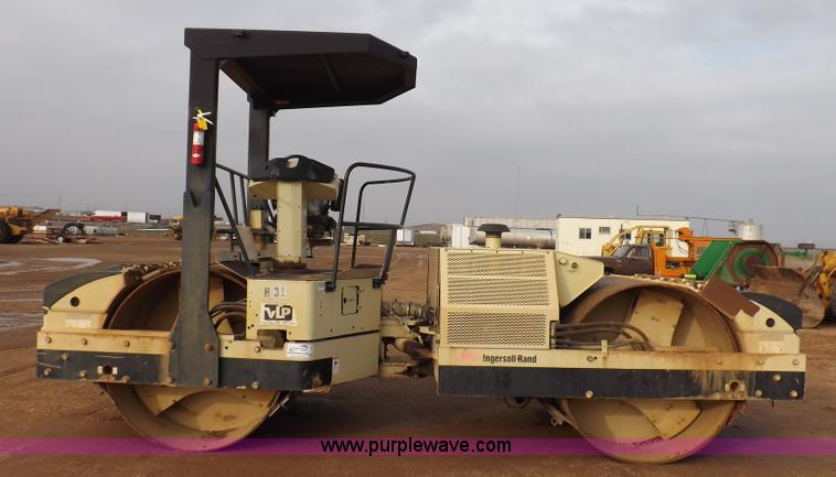 image for item K3224 Ingersoll Rand DD130 vibratory roller