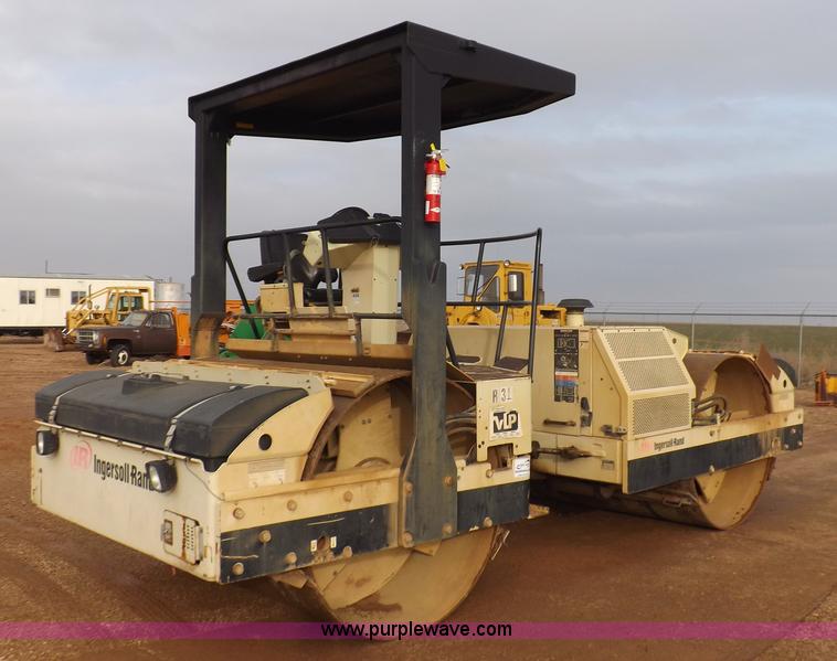 image for item K3224 Ingersoll Rand DD130 vibratory roller