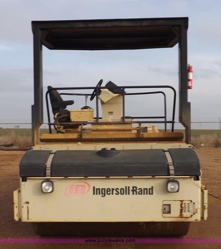 image for item K3224 Ingersoll Rand DD130 vibratory roller