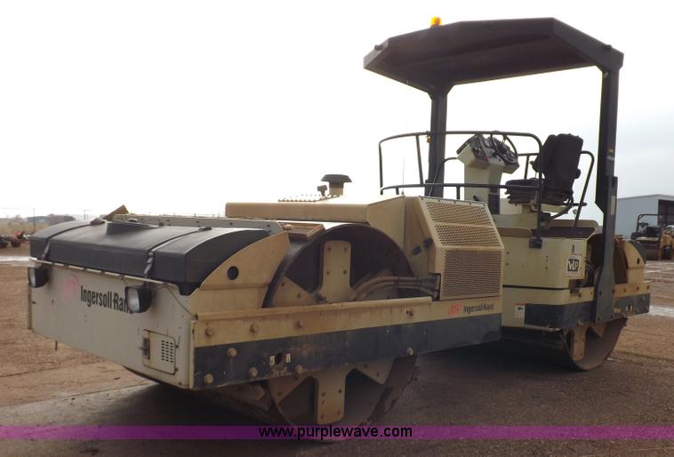 image for item K3224 Ingersoll Rand DD130 vibratory roller