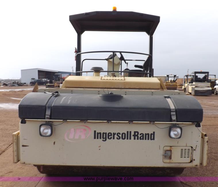 image for item K3224 Ingersoll Rand DD130 vibratory roller