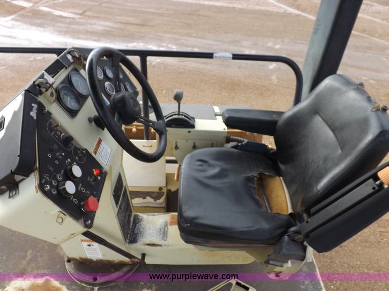 image for item K3224 Ingersoll Rand DD130 vibratory roller