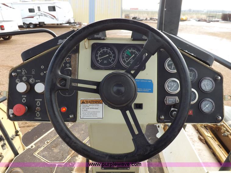 image for item K3224 Ingersoll Rand DD130 vibratory roller