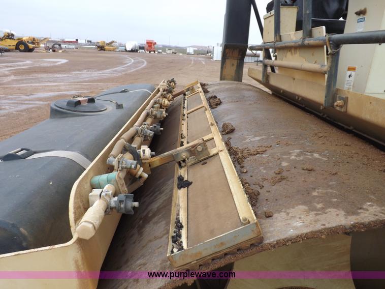 image for item K3224 Ingersoll Rand DD130 vibratory roller