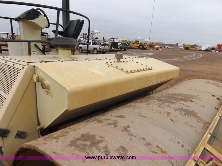 image for item K3224 Ingersoll Rand DD130 vibratory roller
