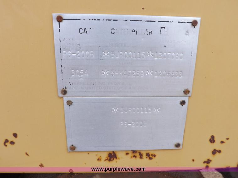 image for item K3225 Caterpillar PS200B pneumatic roller