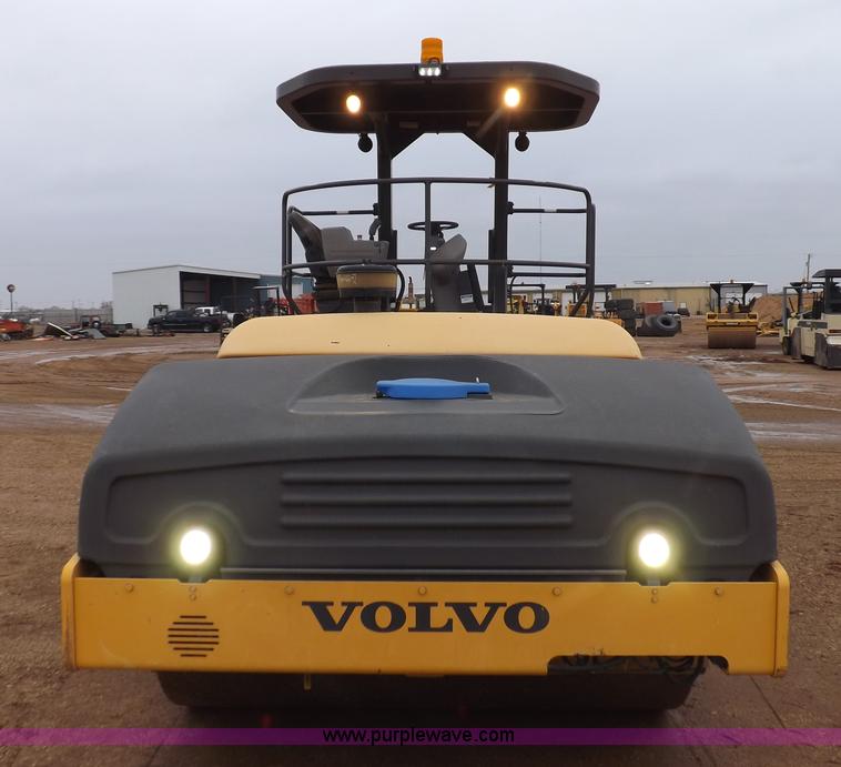 image for item K3226 2008 Volvo DD118HFA vibratory roller