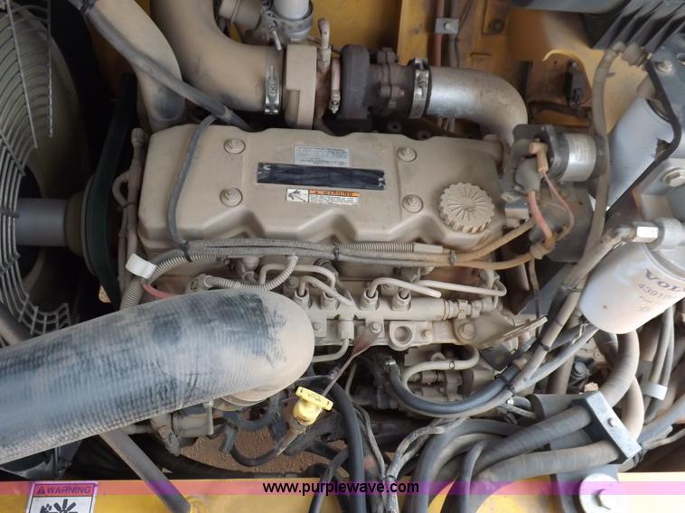 image for item K3226 2008 Volvo DD118HFA vibratory roller