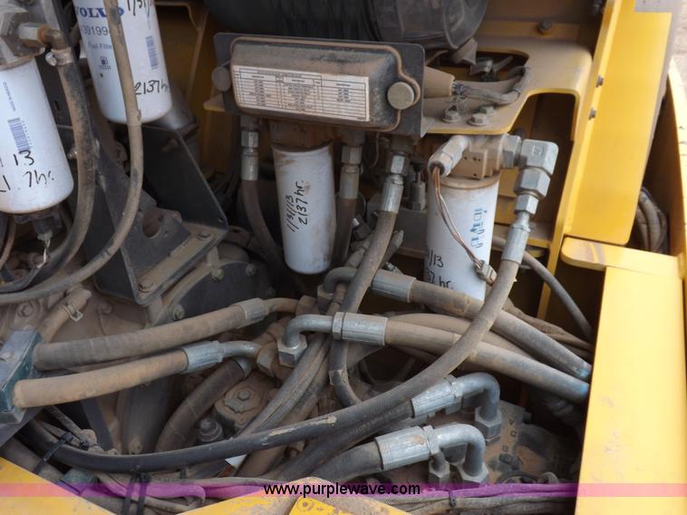 image for item K3226 2008 Volvo DD118HFA vibratory roller