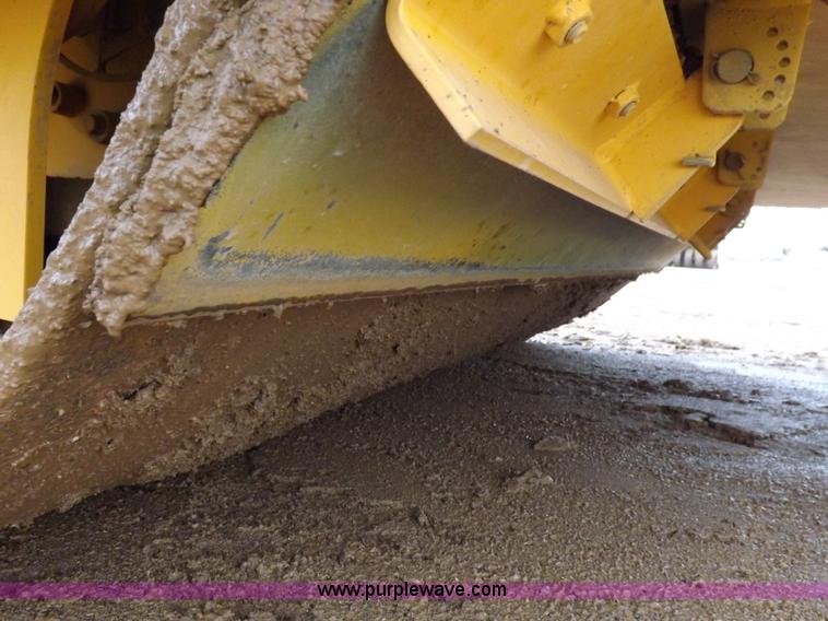 image for item K3226 2008 Volvo DD118HFA vibratory roller