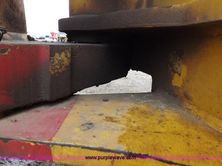 image for item K3226 2008 Volvo DD118HFA vibratory roller