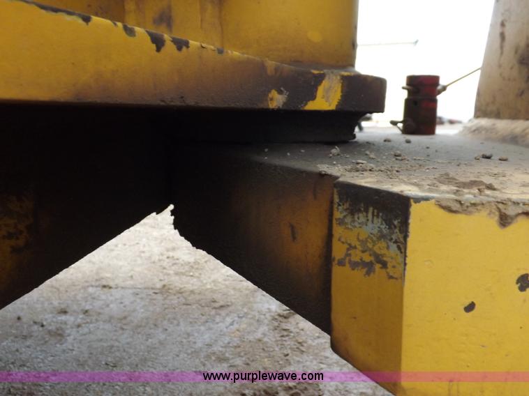 image for item K3226 2008 Volvo DD118HFA vibratory roller