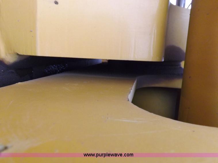 image for item K3226 2008 Volvo DD118HFA vibratory roller