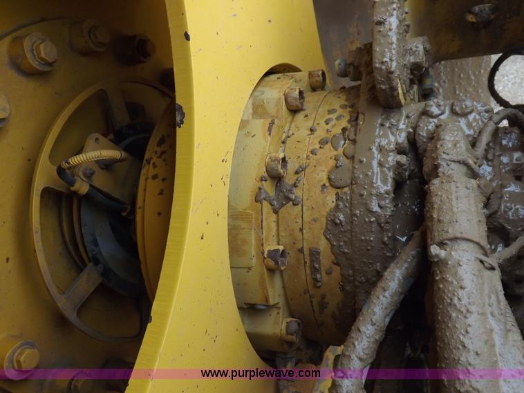 image for item K3226 2008 Volvo DD118HFA vibratory roller