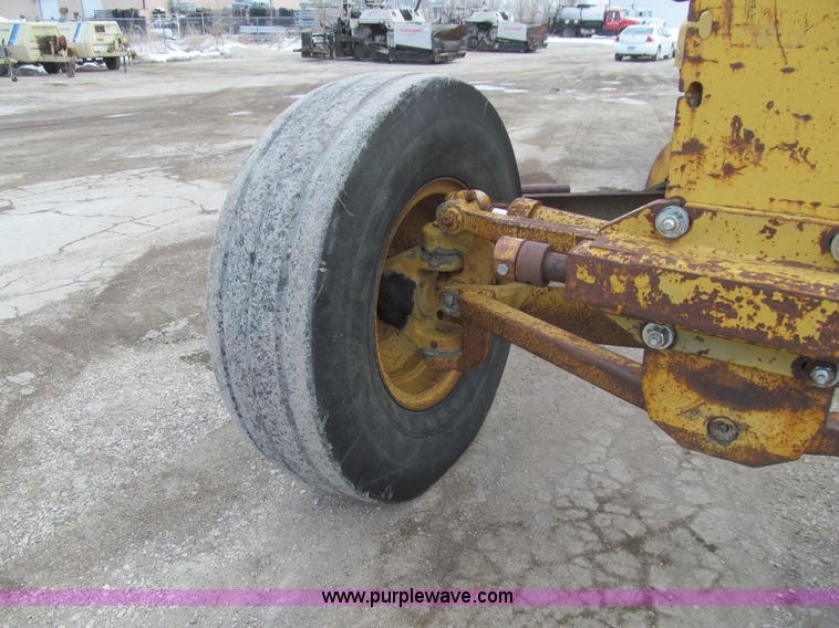 image for item K5500 1984 Caterpillar 140G articulated motor grader