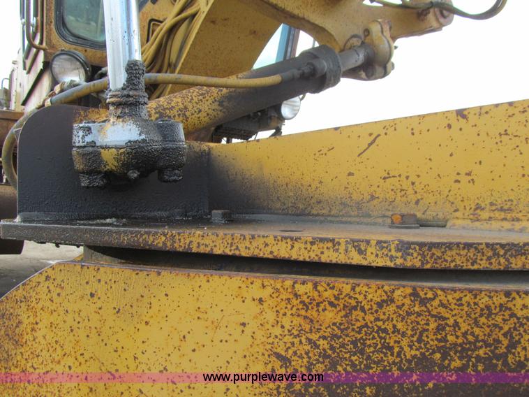 image for item K5500 1984 Caterpillar 140G articulated motor grader