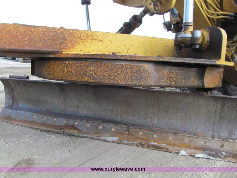 image for item K5500 1984 Caterpillar 140G articulated motor grader