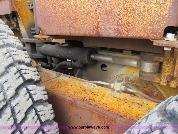 image for item K5500 1984 Caterpillar 140G articulated motor grader