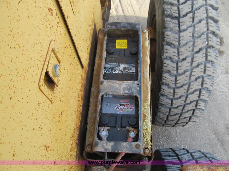 image for item K5500 1984 Caterpillar 140G articulated motor grader