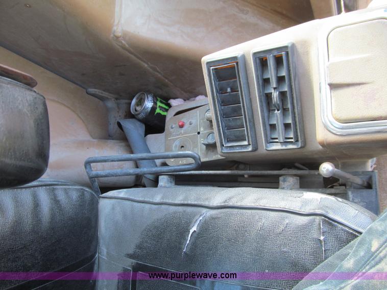 image for item K5500 1984 Caterpillar 140G articulated motor grader