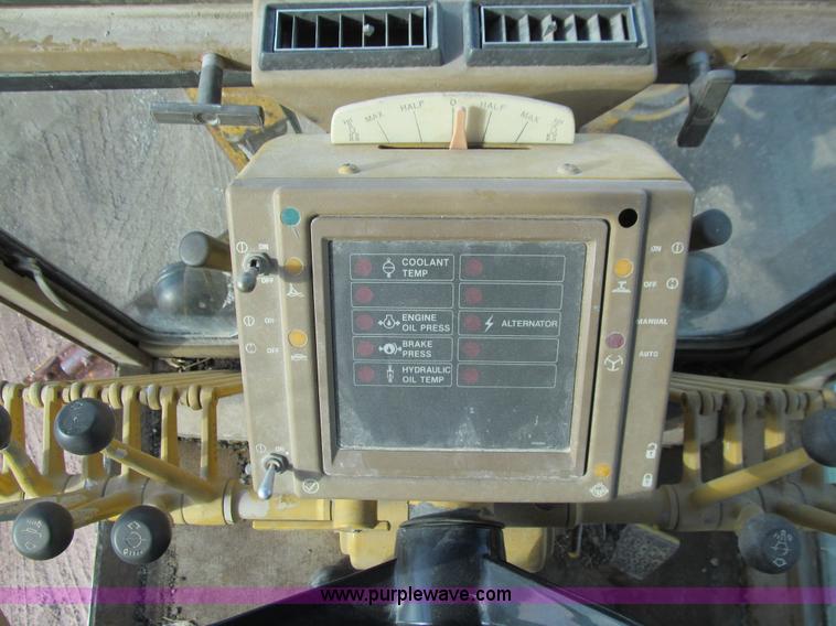 image for item K5500 1984 Caterpillar 140G articulated motor grader