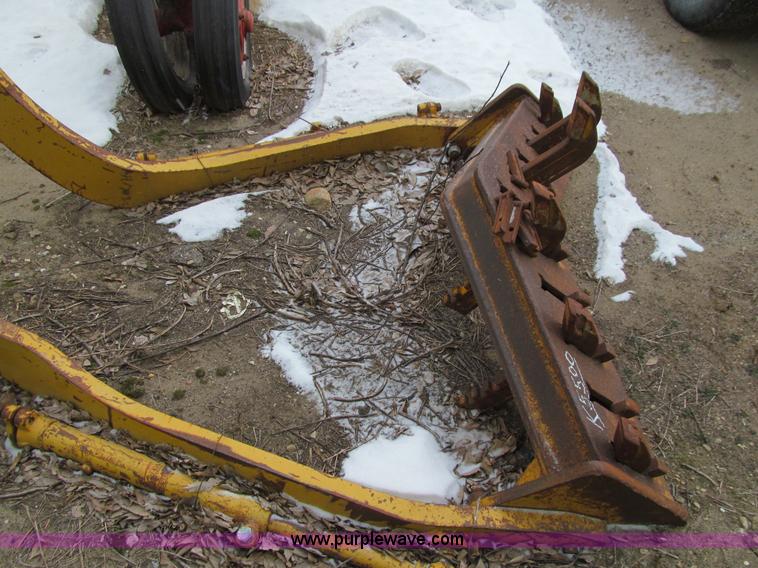 image for item K5500 1984 Caterpillar 140G articulated motor grader