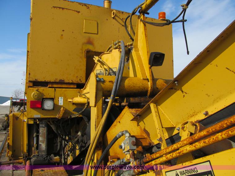 image for item K5501 1992 Caterpillar PR-450C pavement miller