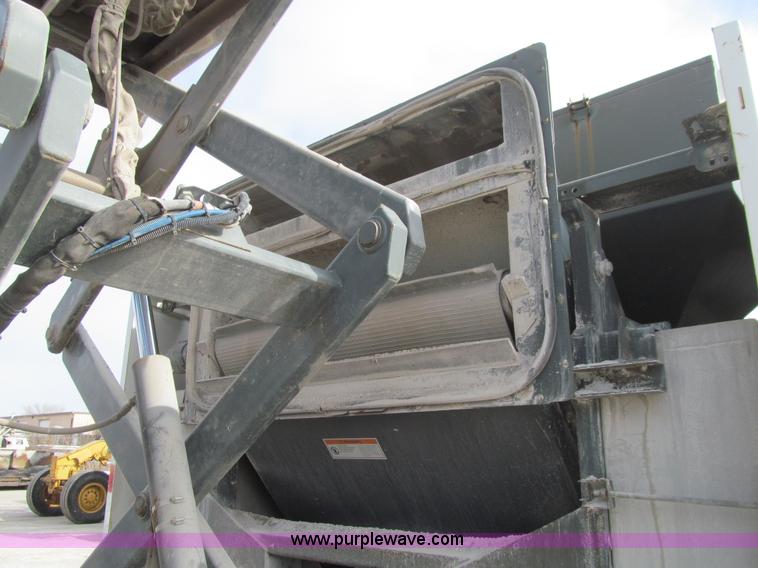 image for item K5503 2003 Elgin Eagle Series F sweeper