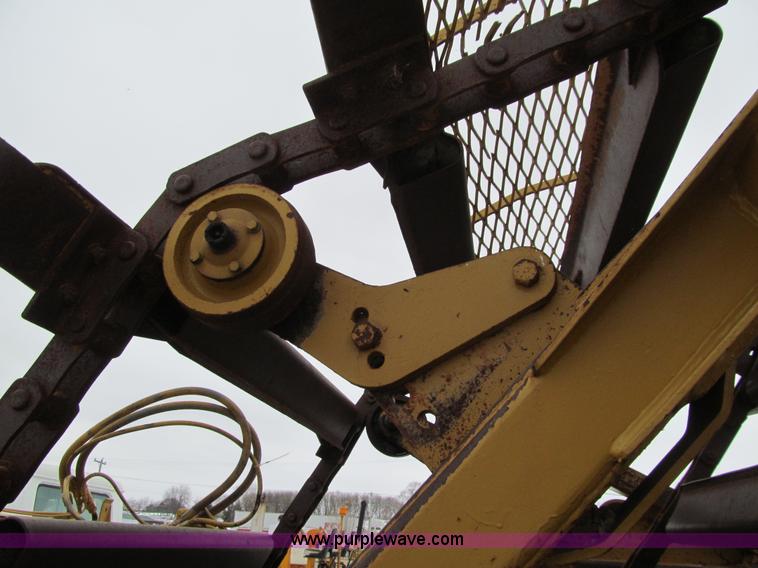 image for item K5510 1998 Caterpillar 613C Series II elevating scraper