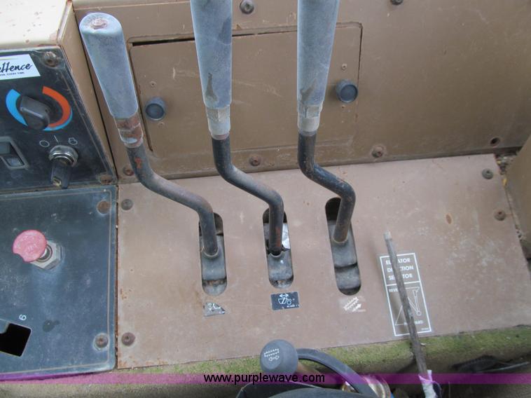 image for item K5510 1998 Caterpillar 613C Series II elevating scraper