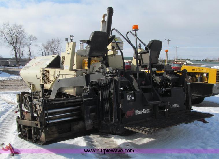 image for item K5513 2005 Ingersoll Rand PF4410 asphalt paver