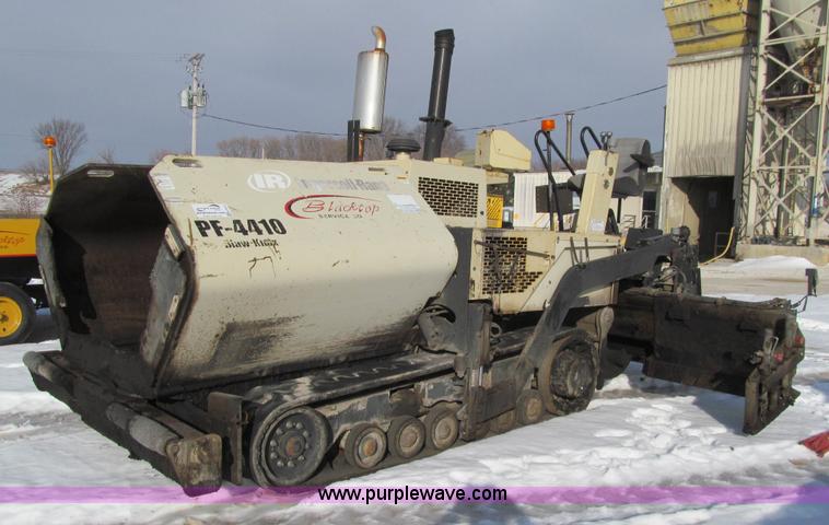 image for item K5513 2005 Ingersoll Rand PF4410 asphalt paver