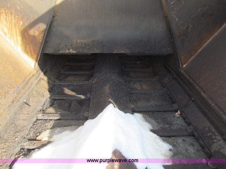 image for item K5513 2005 Ingersoll Rand PF4410 asphalt paver