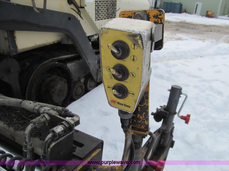image for item K5513 2005 Ingersoll Rand PF4410 asphalt paver