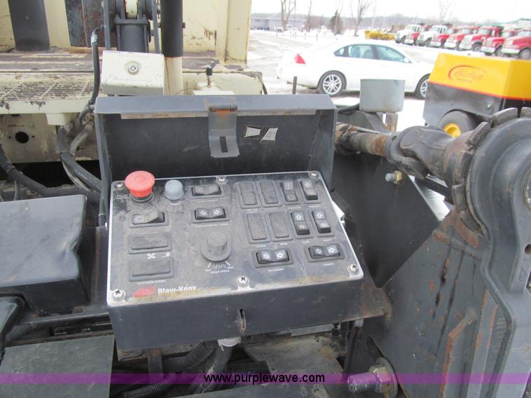 image for item K5513 2005 Ingersoll Rand PF4410 asphalt paver