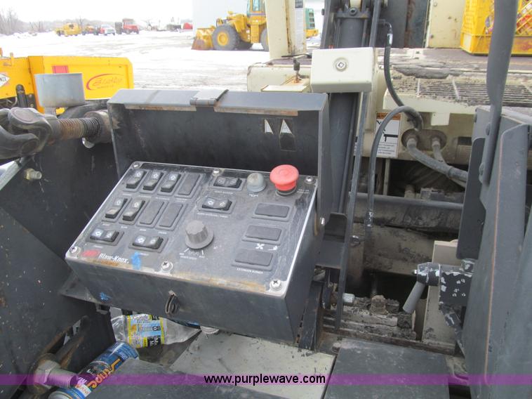 image for item K5513 2005 Ingersoll Rand PF4410 asphalt paver